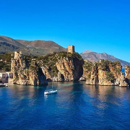 Casa Vacanze La Terrazza Sul Golfo 카스텔라마레델골포 외부 사진